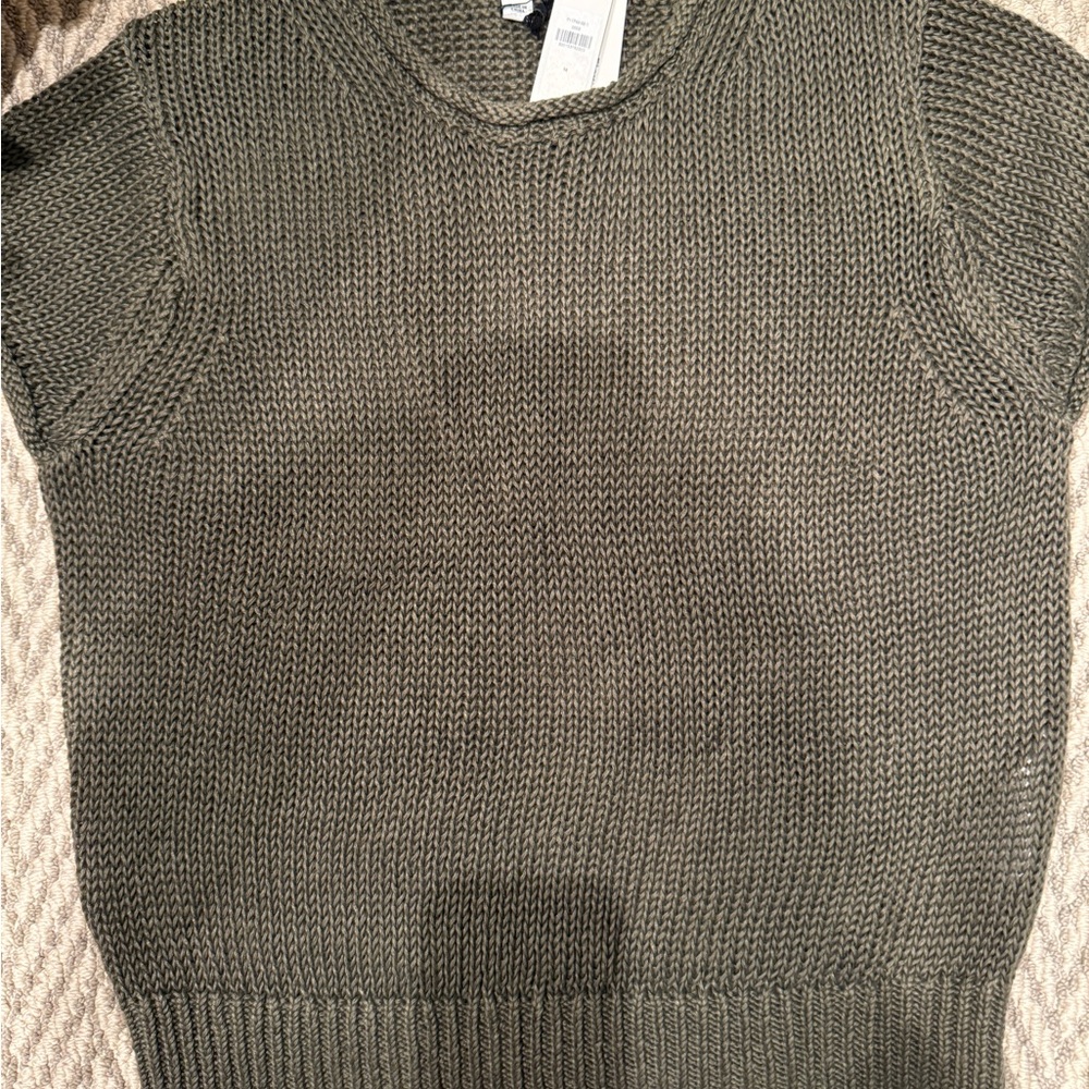 Banana Republic olive green linen short-sleeved sweater